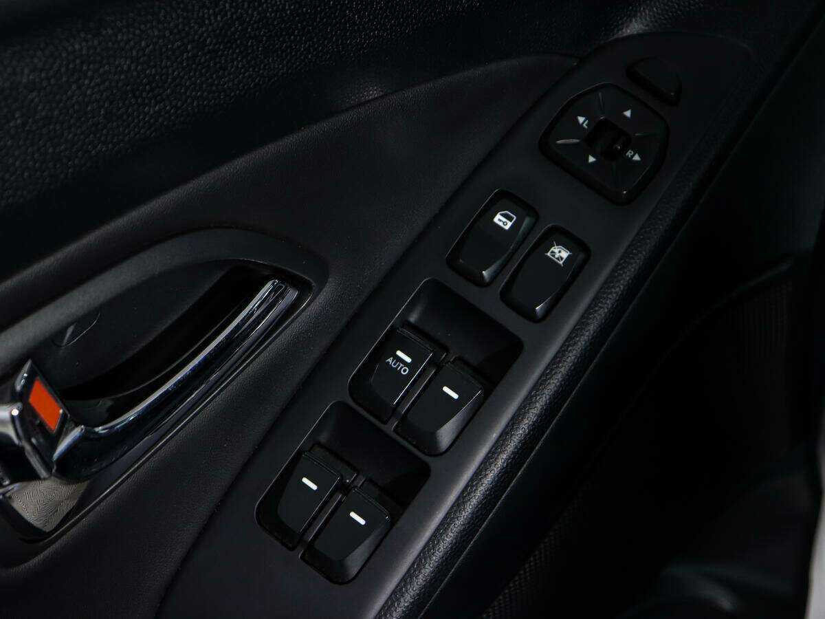 Hyundai ix35, 2011 Фото №18