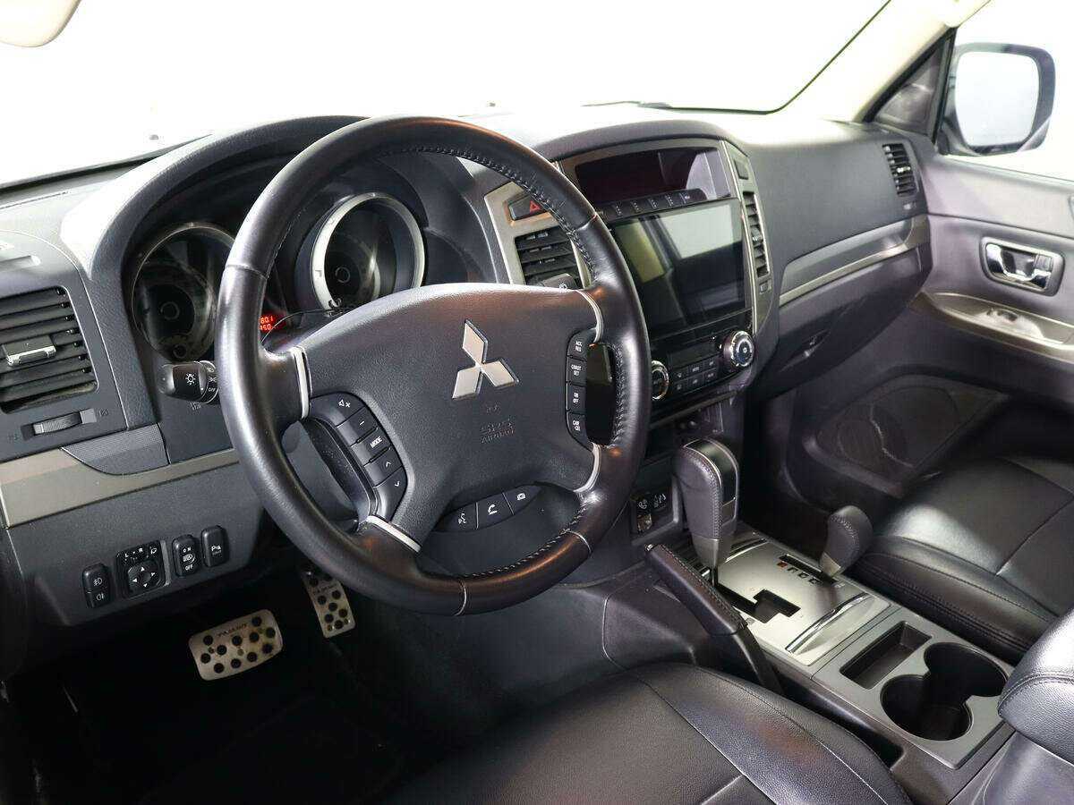 Mitsubishi Pajero, 2021 Фото №11