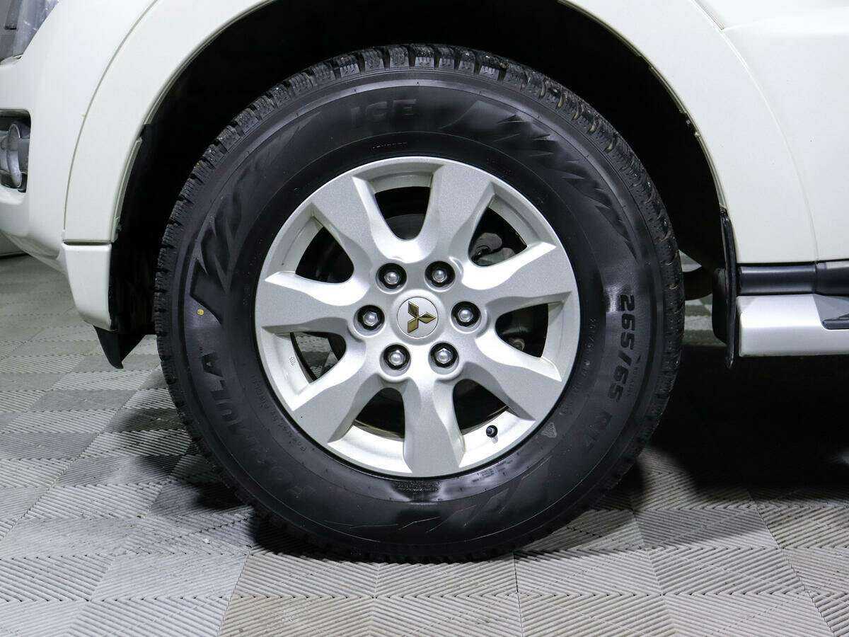 Mitsubishi Pajero, 2021 Фото №12