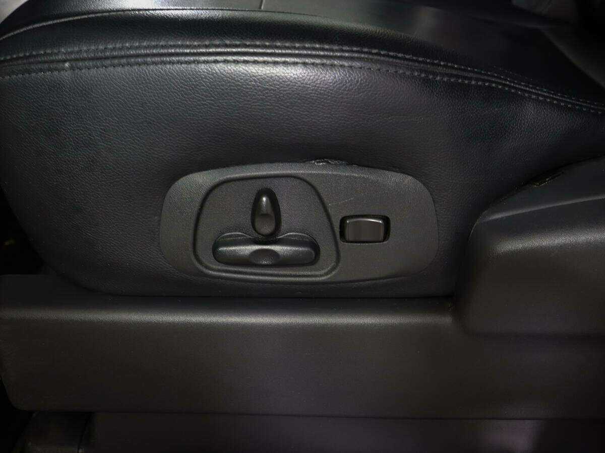 Mitsubishi Pajero, 2021 Фото №15