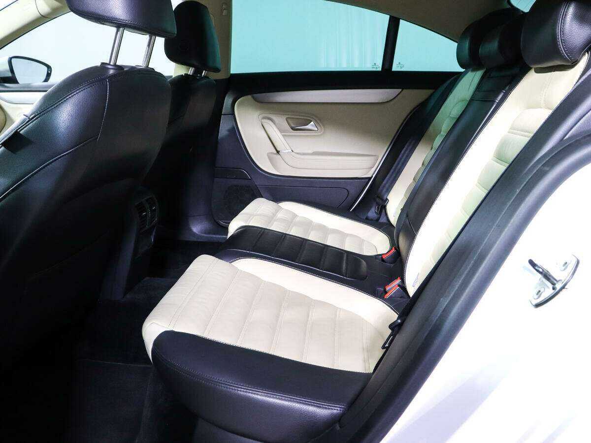 Volkswagen Passat CC, 2011 - 148 000 км. | Фото №8