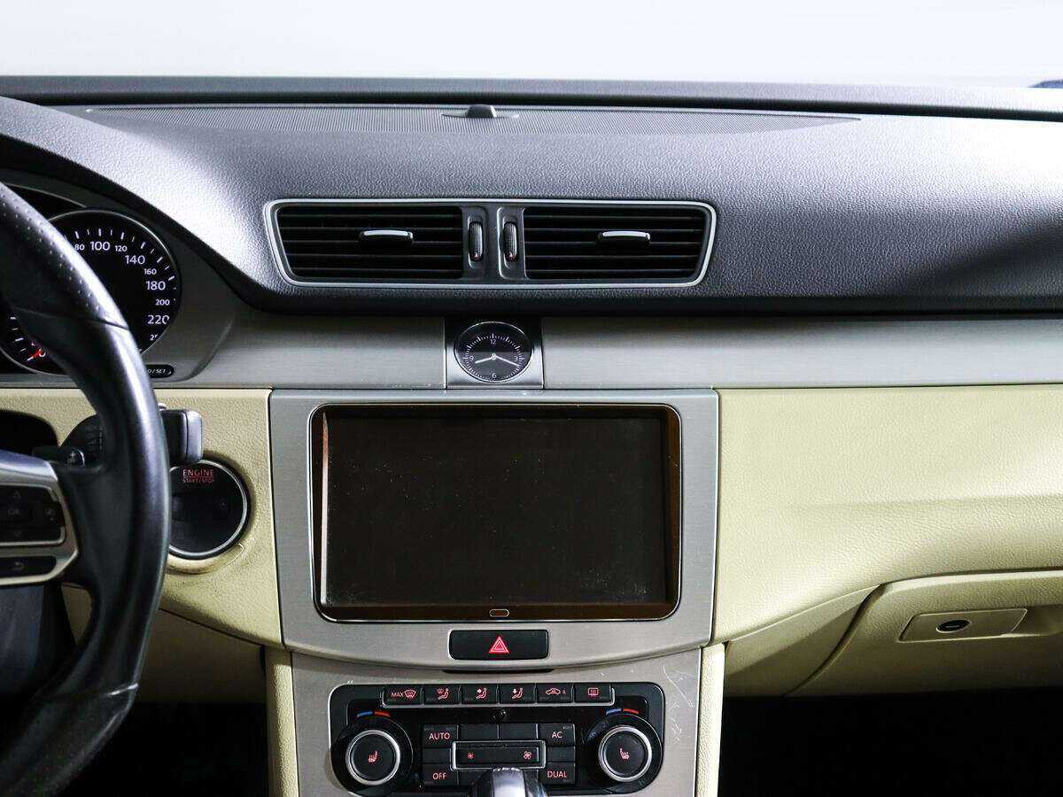 Volkswagen Passat CC, 2011 Фото №11