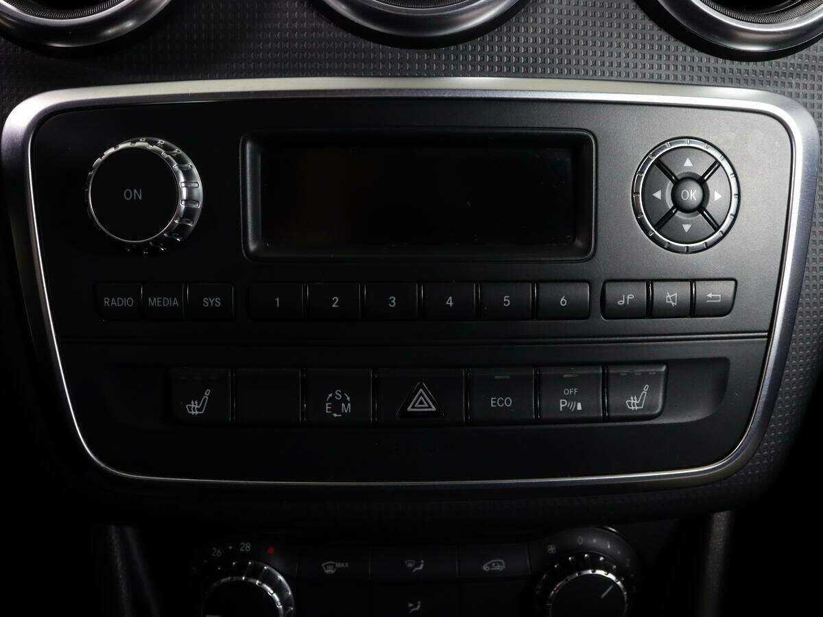 Mercedes-Benz A-Класс 180, 2014 Фото №18