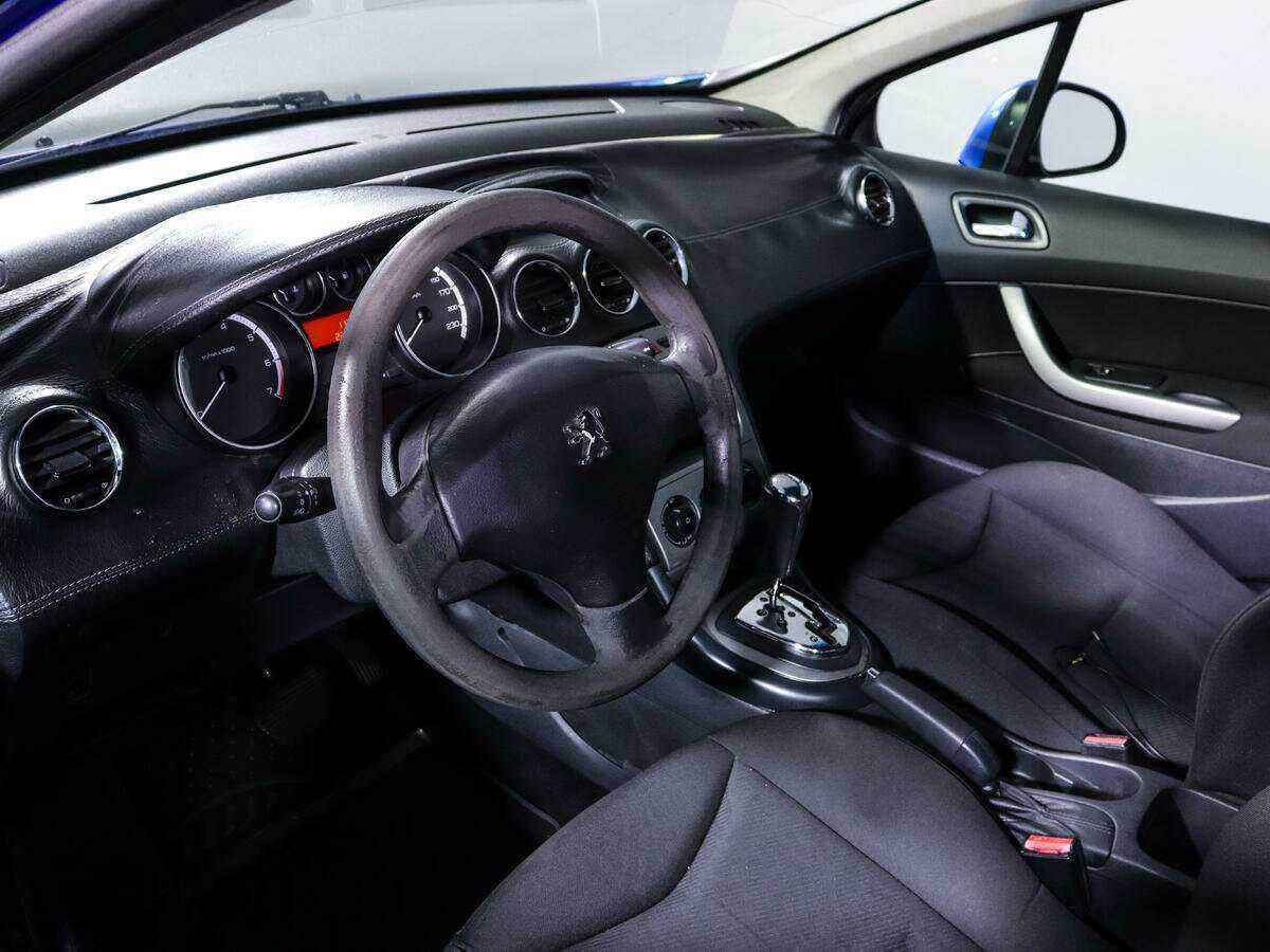 Peugeot 308, 2010 Фото №12