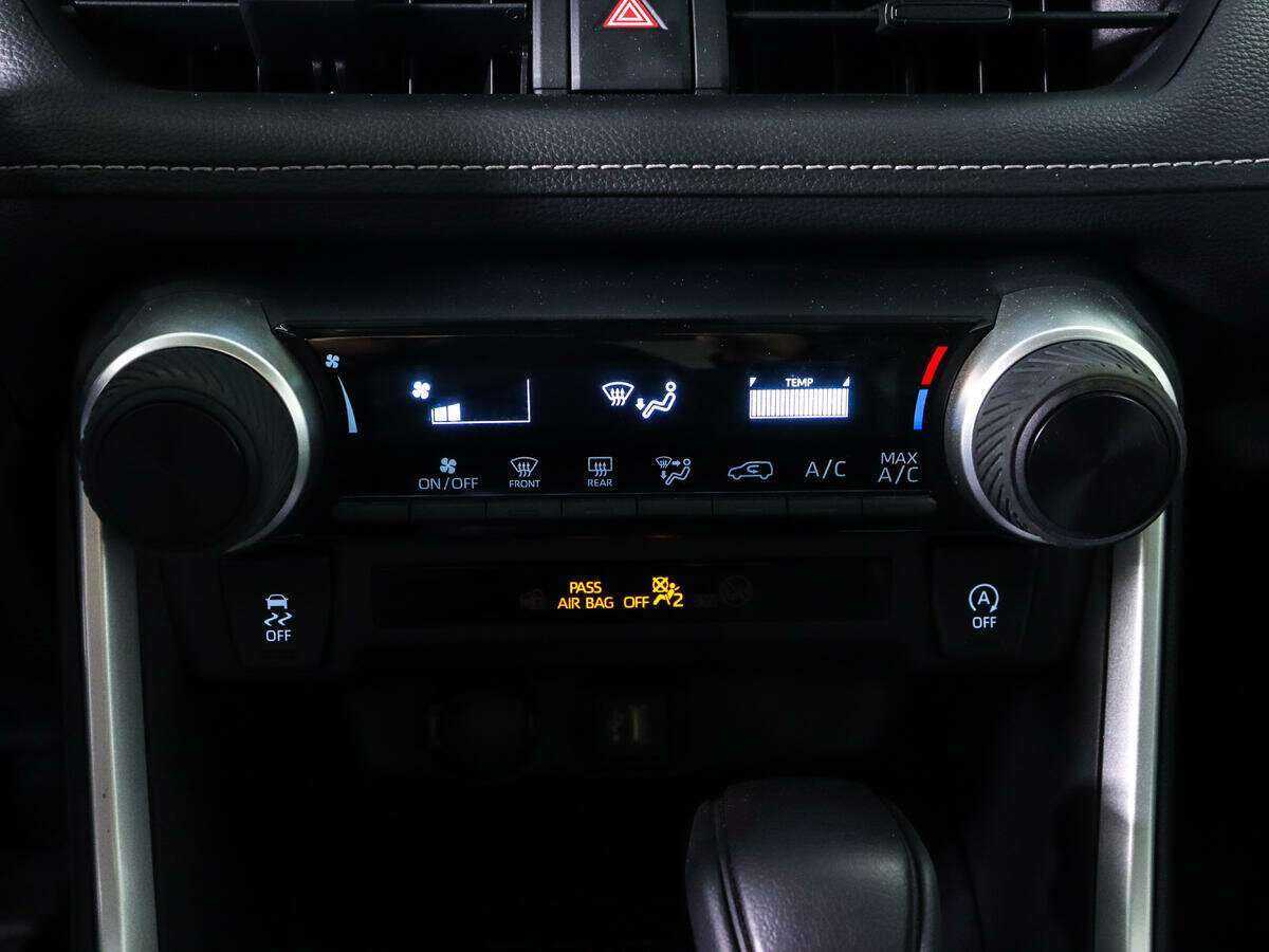 Toyota RAV4, 2022 Фото №16