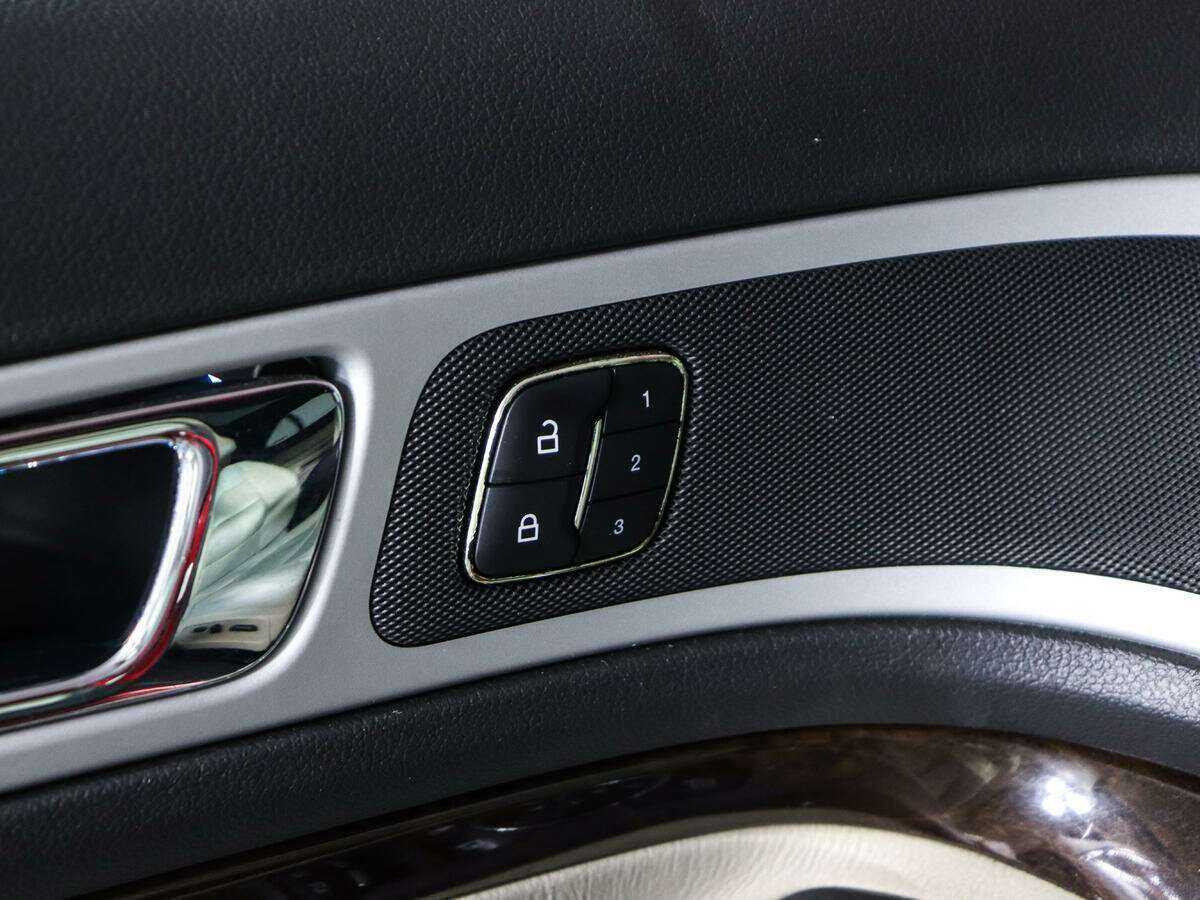 Ford Explorer, 2012 Фото №19