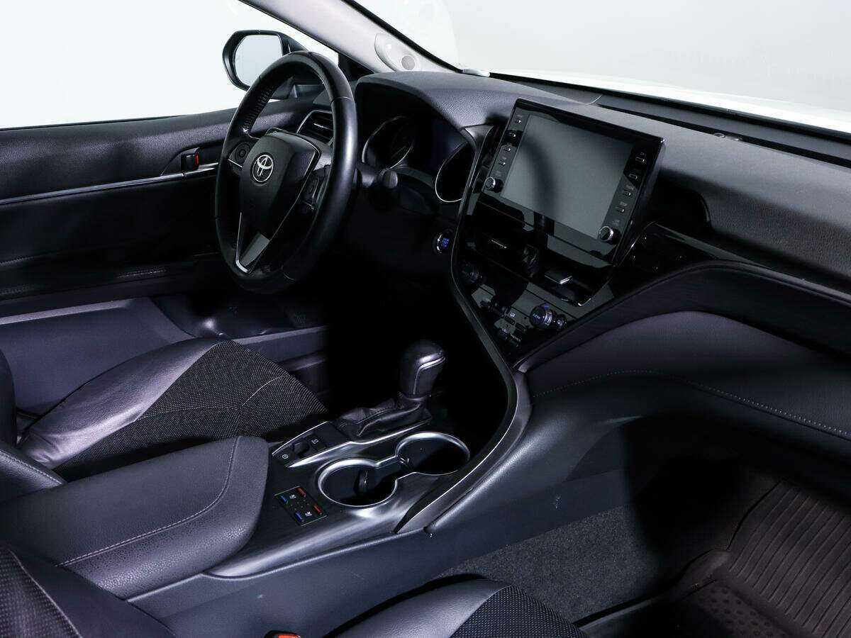 Toyota Camry, 2021 Фото №8