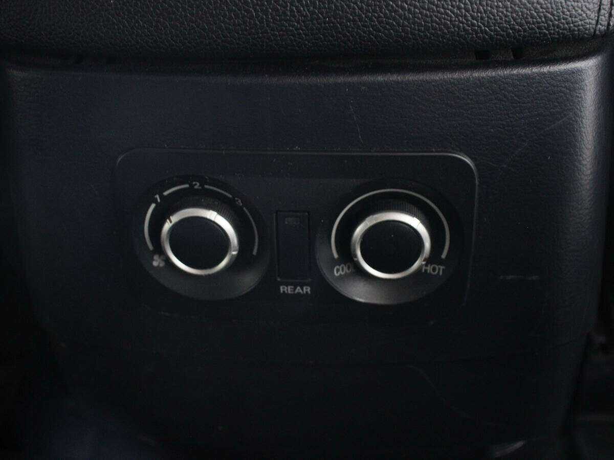 Mitsubishi Pajero, 2011 Фото №13