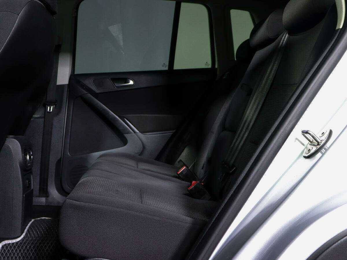 Volkswagen Tiguan, 2011 Фото №10