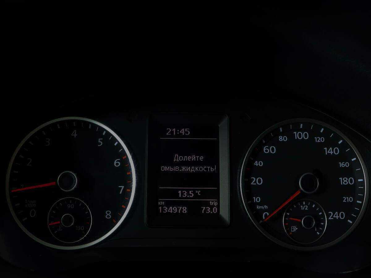 Volkswagen Tiguan, 2011 Фото №11