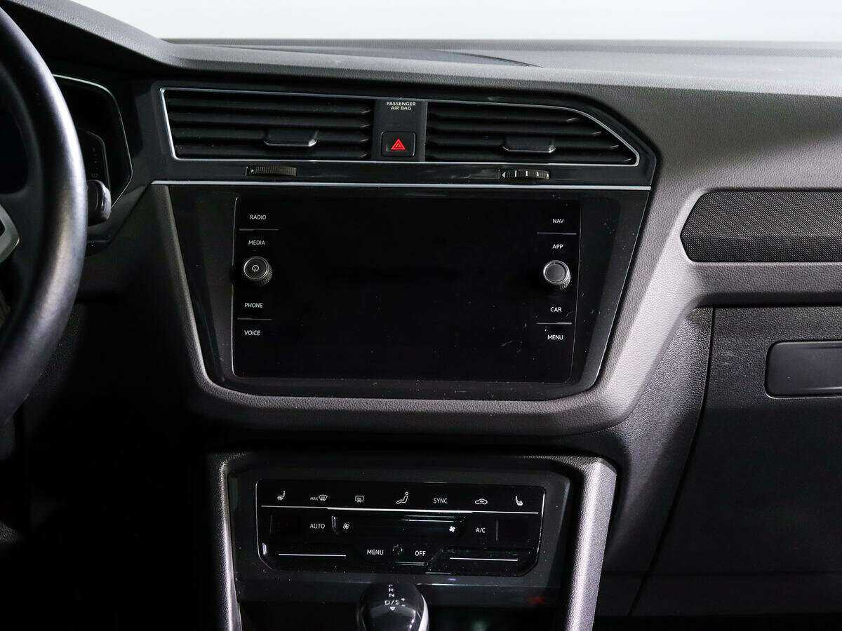 Volkswagen Tiguan, 2021 Фото №11
