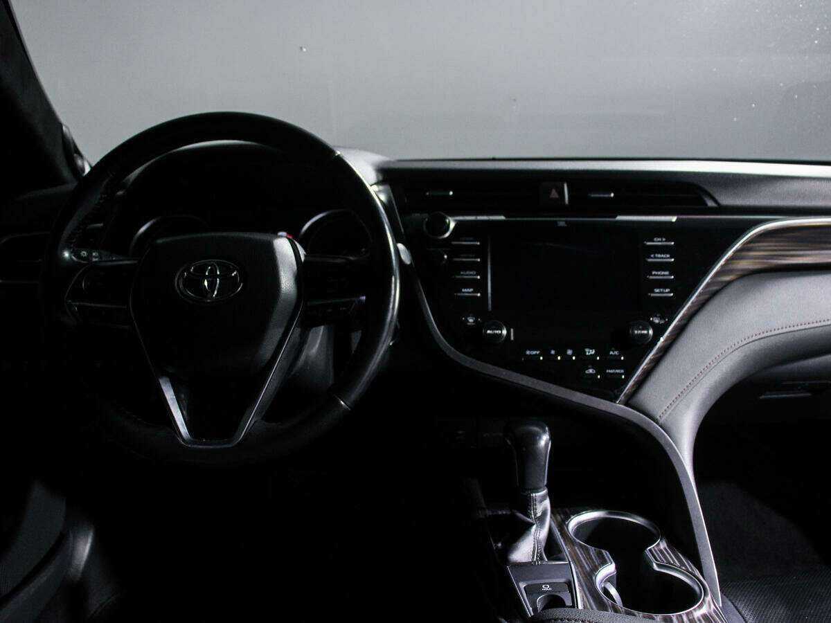 Toyota Camry, 2018 Фото №10
