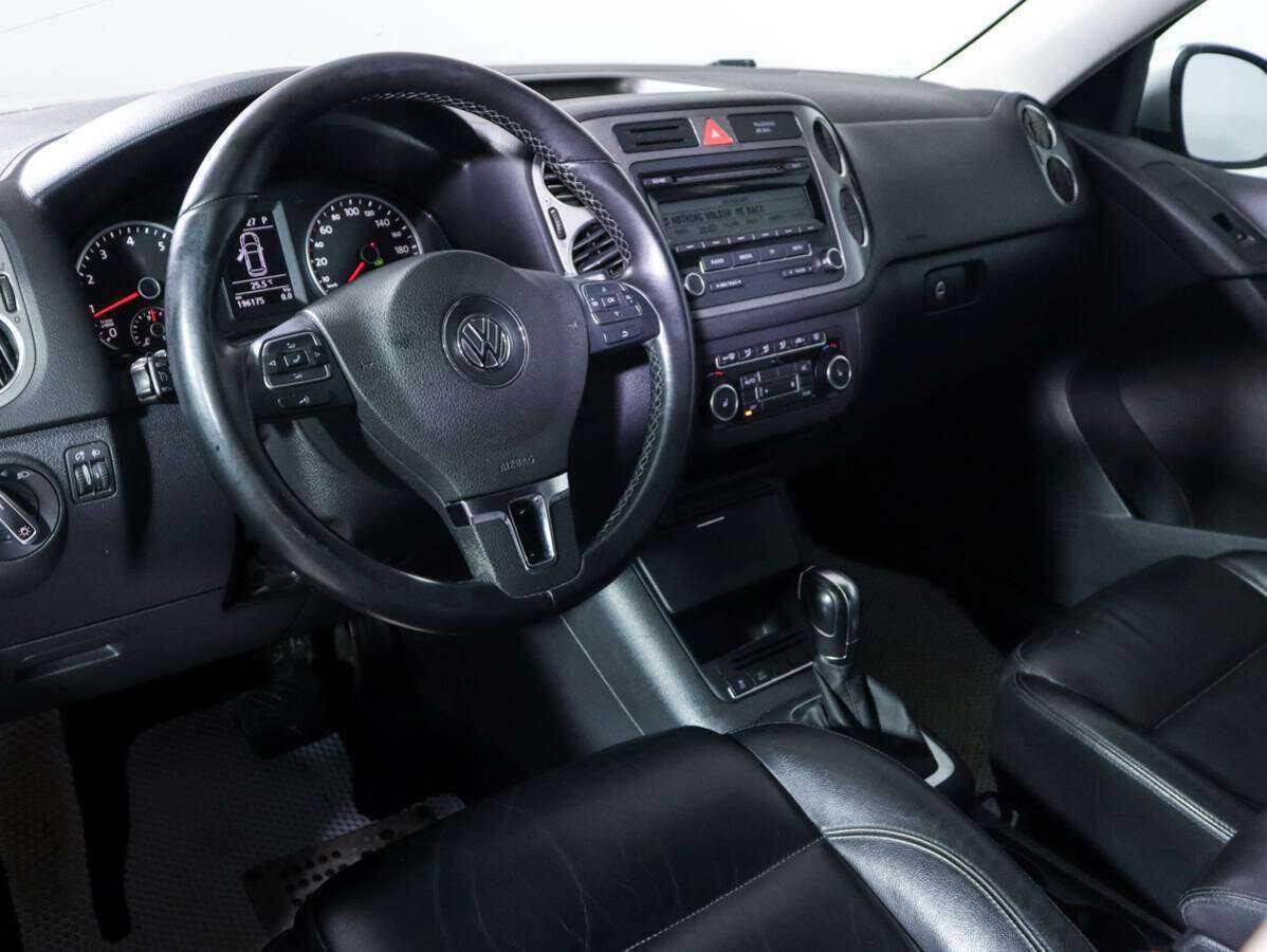 Volkswagen Tiguan, 2011 Фото №14