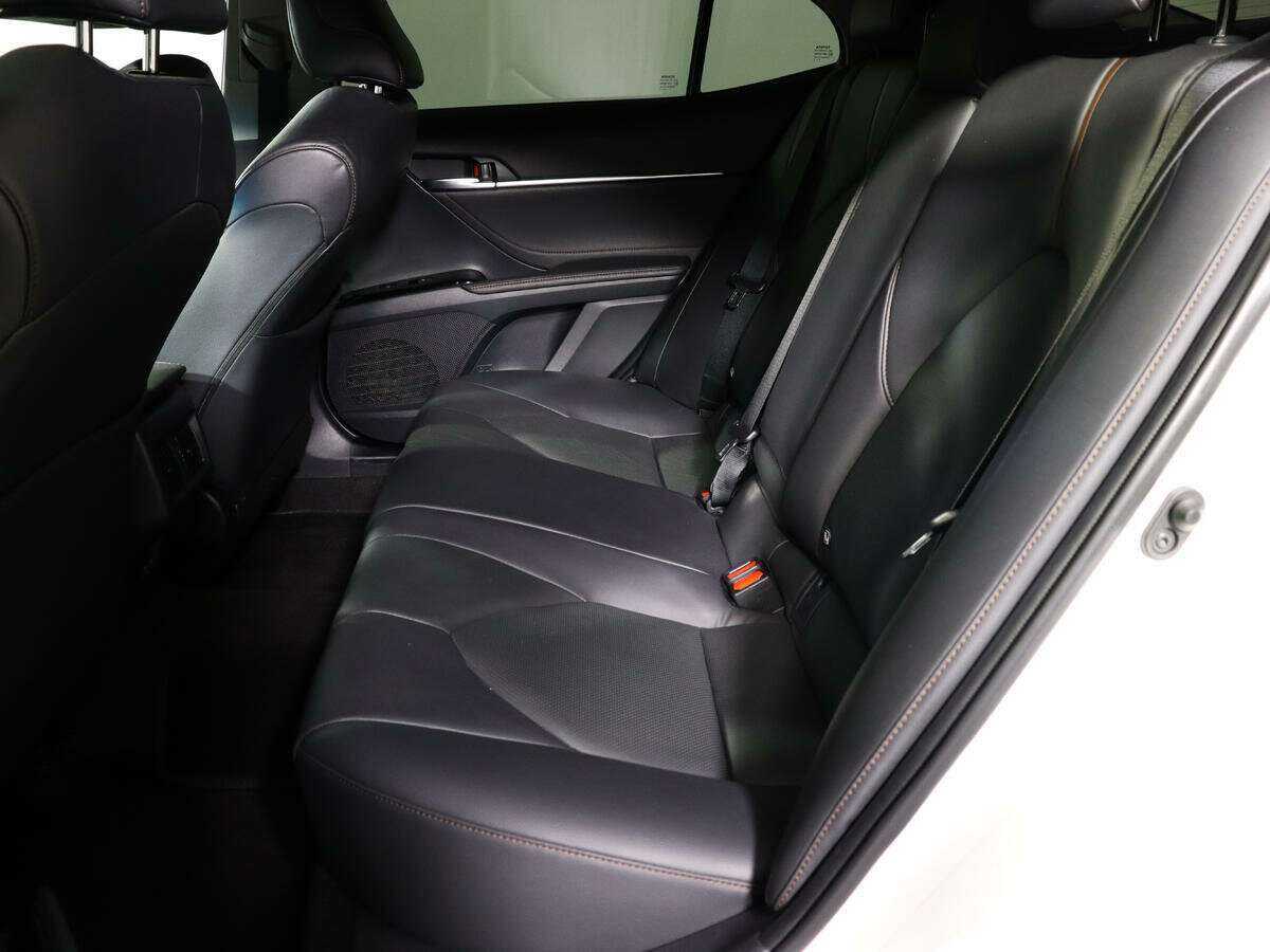 Toyota Camry, 2018 Фото №10