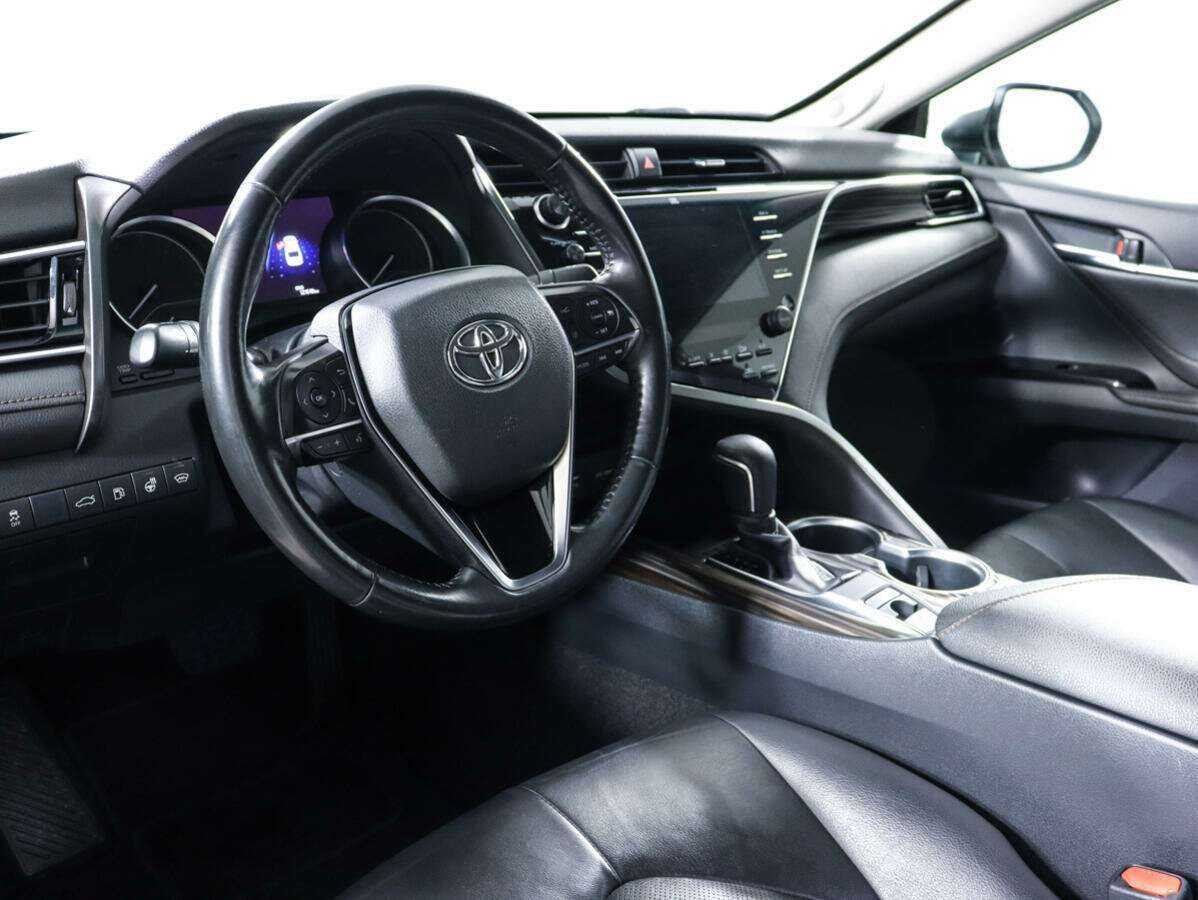 Toyota Camry, 2018 Фото №11