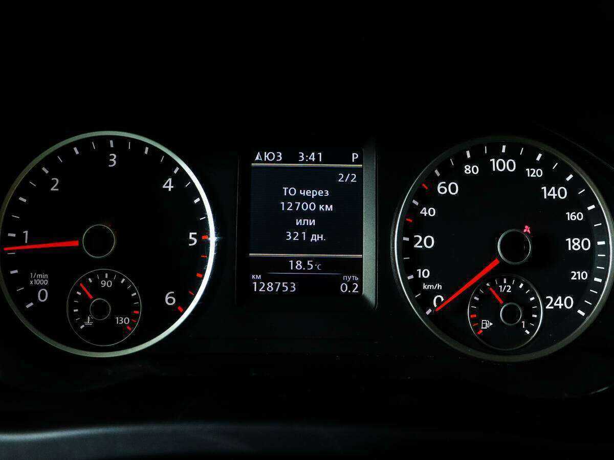 Volkswagen Tiguan, 2011 Фото №9