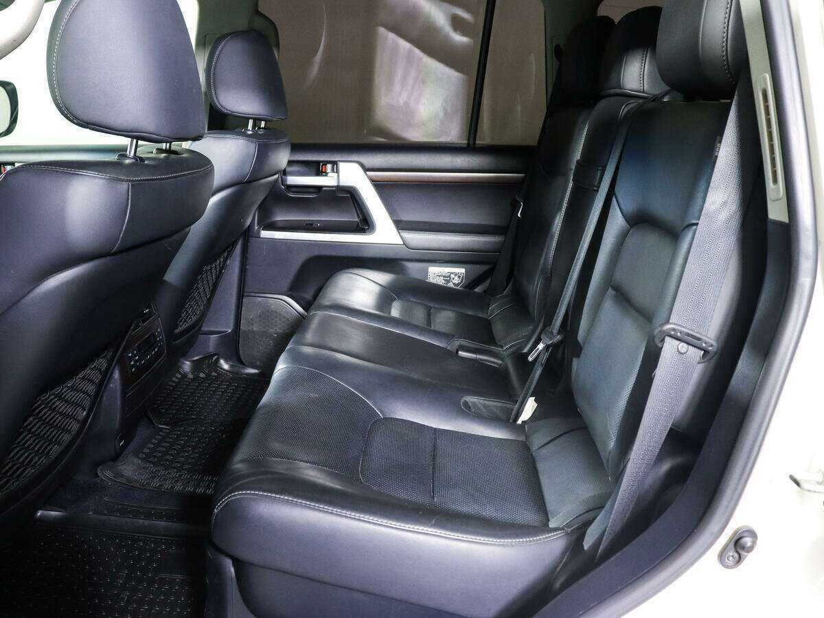 Toyota Land Cruiser, 2017 - 136 360 км. | Фото №8