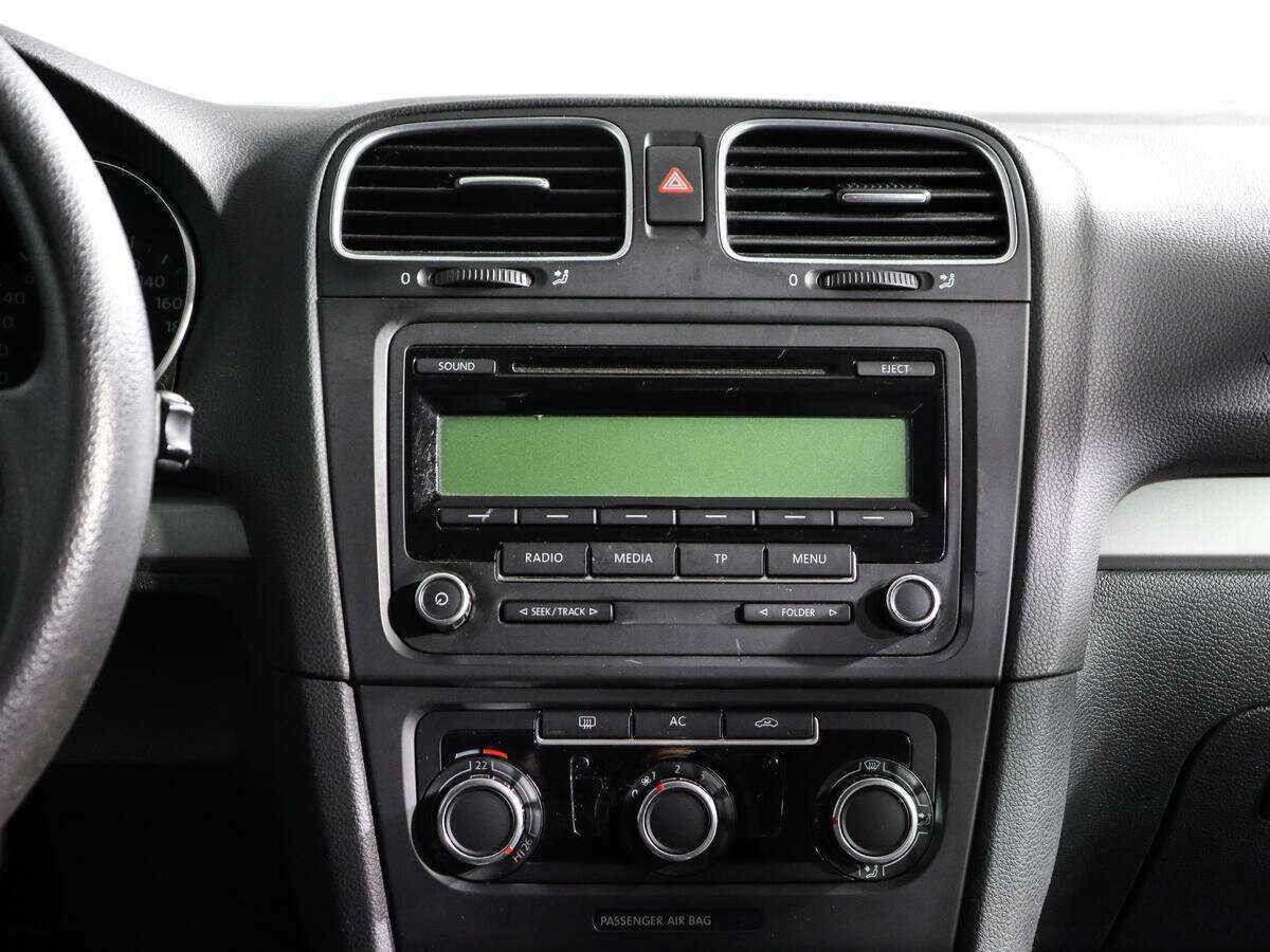 Volkswagen Golf, 2010 Фото №11