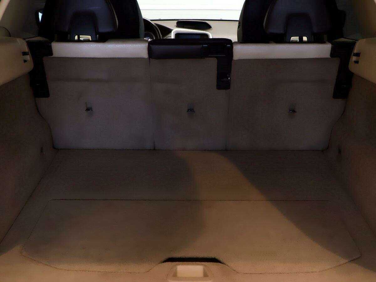 Volvo XC60, 2010 Фото №9