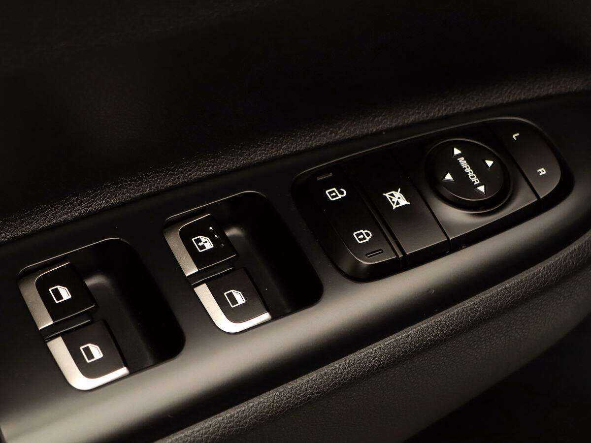 Kia Rio, 2018 Фото №13