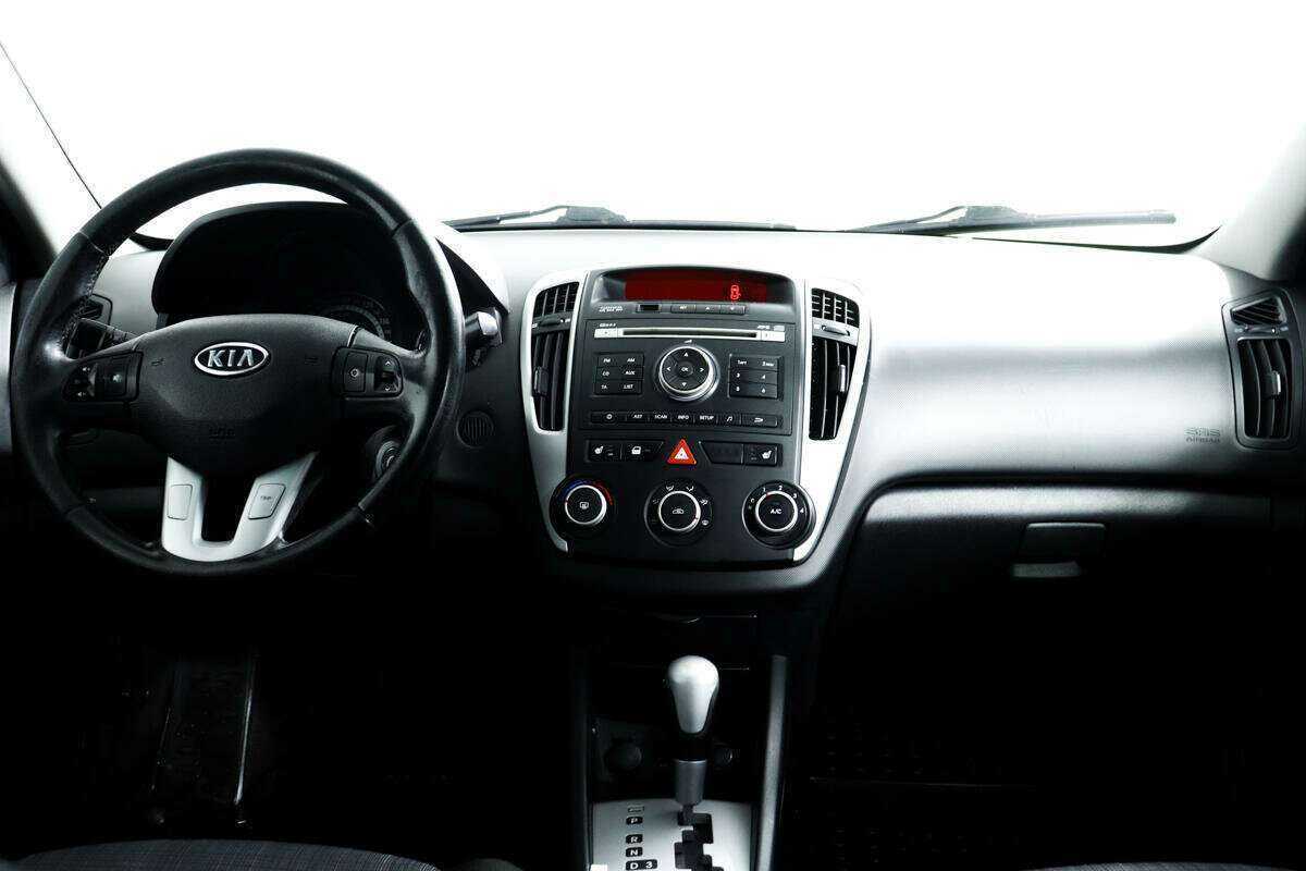 Kia Ceed, 2011 Фото №11