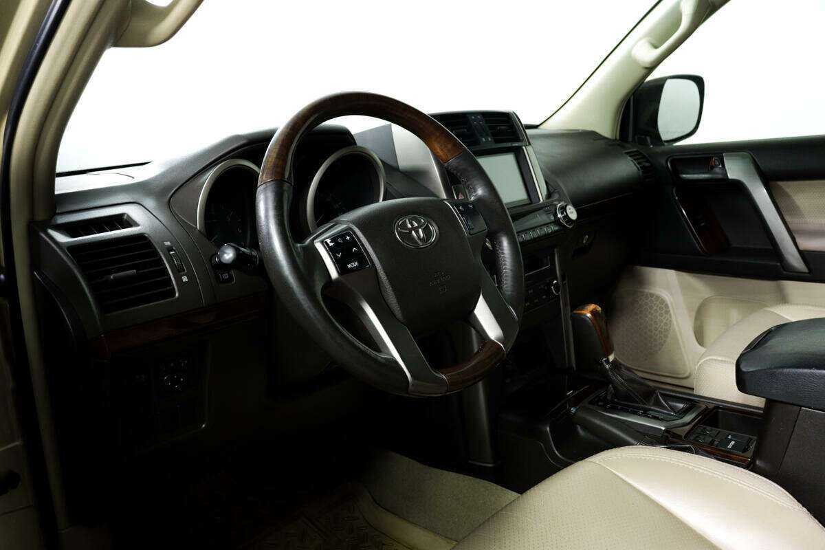 Toyota Land Cruiser Prado, 2011 Фото №13