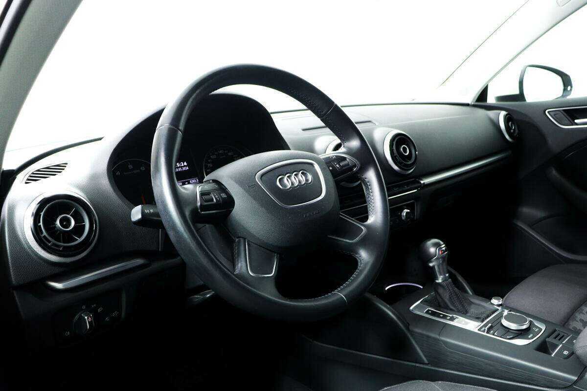 Audi A3, 2015 Фото №13