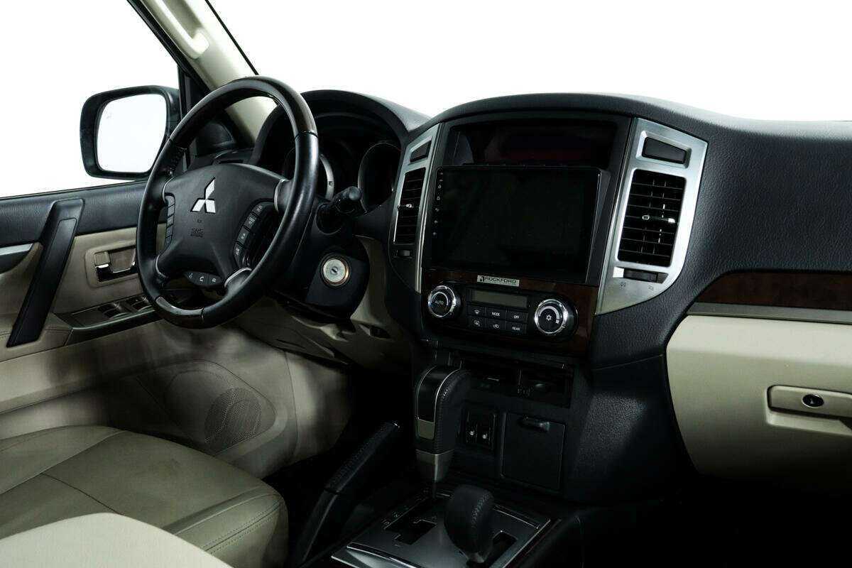 Mitsubishi Pajero, 2019 Фото №8