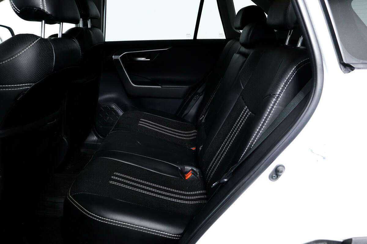 Toyota RAV4, 2020 Фото №12