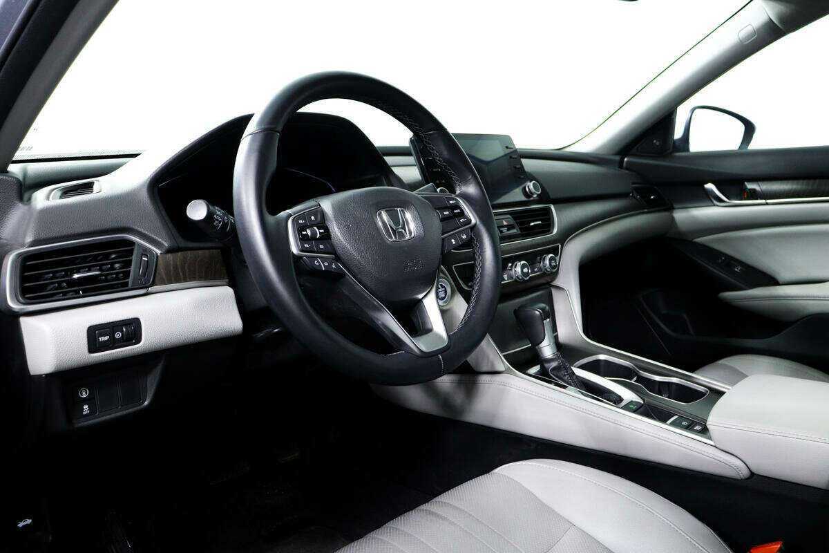 Honda Accord, 2018 Фото №13