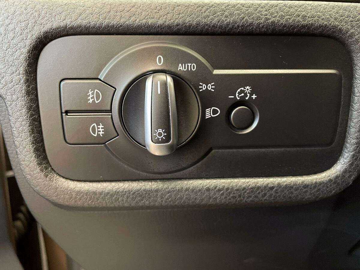 Volkswagen Touareg, 2015 Фото №17