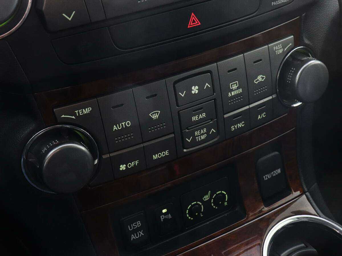 Toyota Highlander, 2011 Фото №15