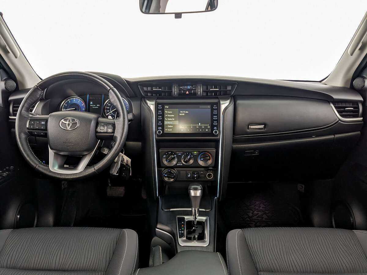 Toyota Fortuner, 2021 Фото №11