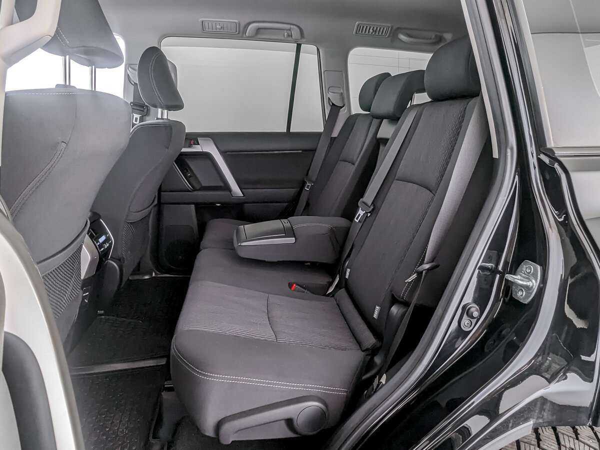 Toyota Land Cruiser Prado, 2021 Фото №10
