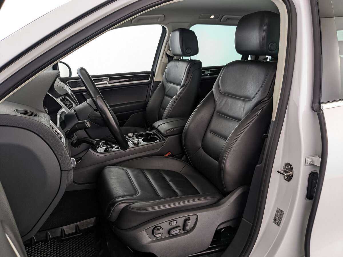 Volkswagen Touareg, 2017 Фото №19