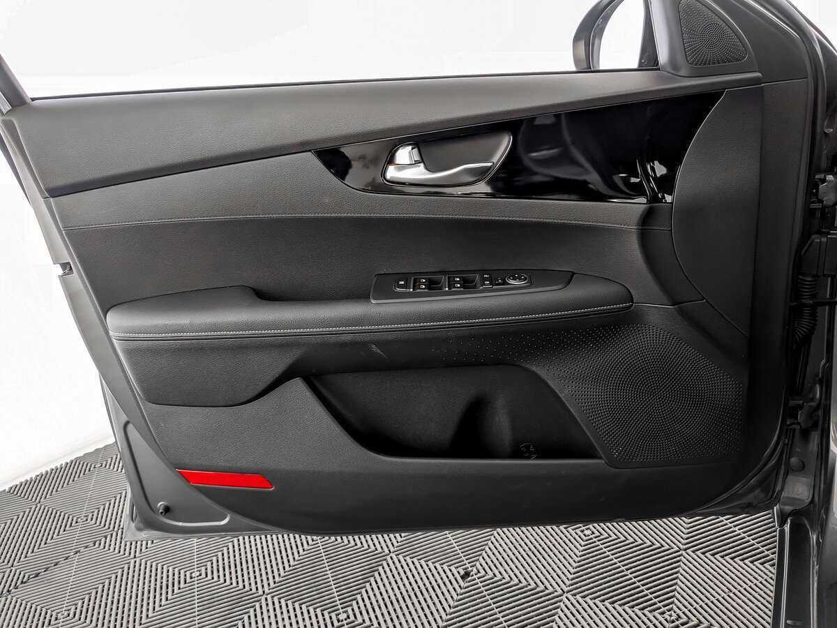 Kia Cerato, 2021 Фото №15
