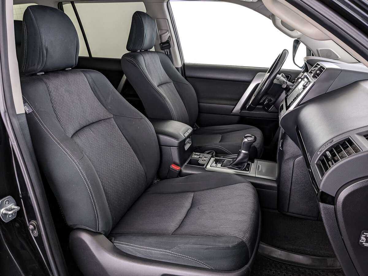 Toyota Land Cruiser Prado, 2020 Фото №21