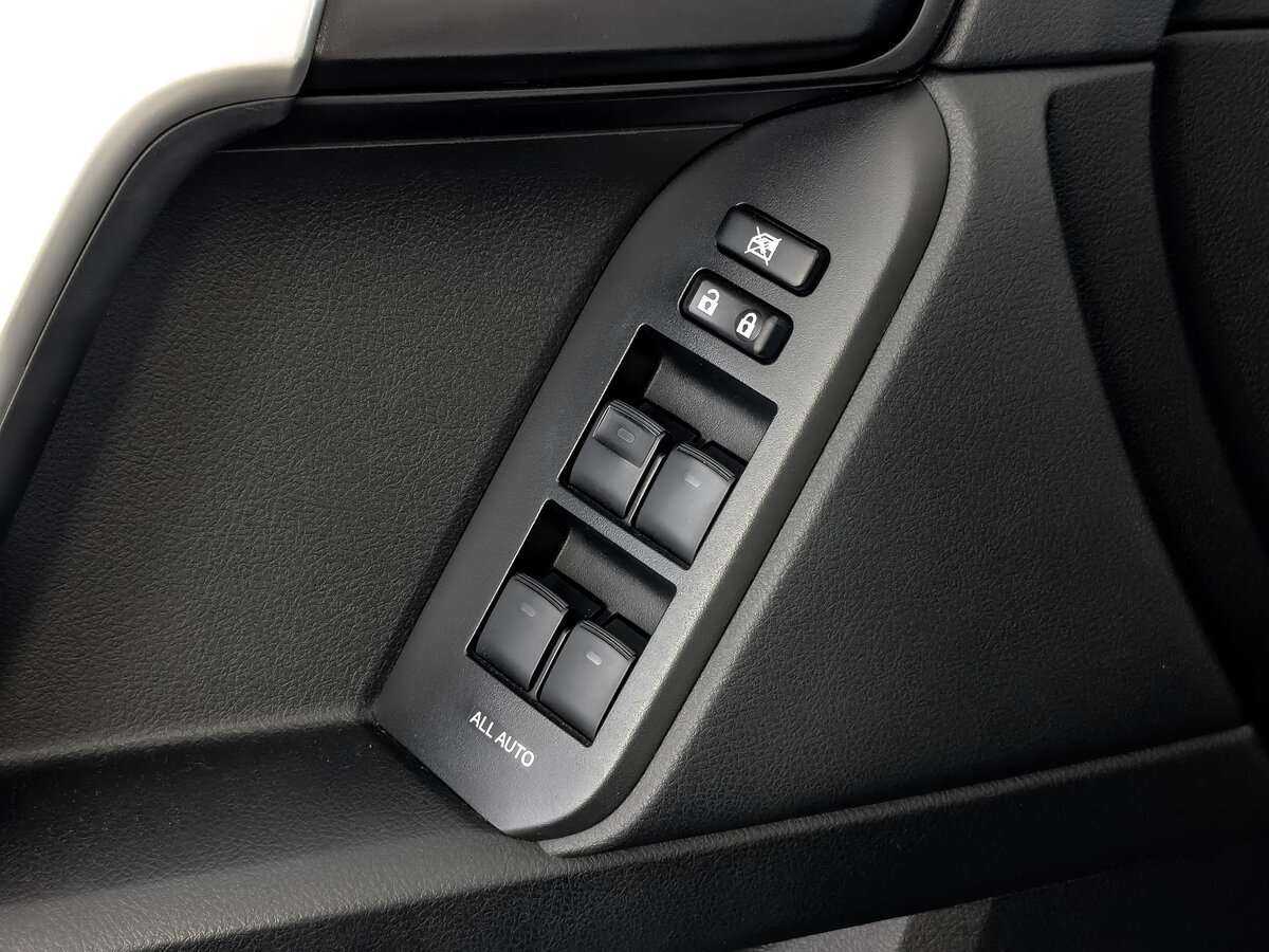 Toyota Land Cruiser Prado, 2020 Фото №23