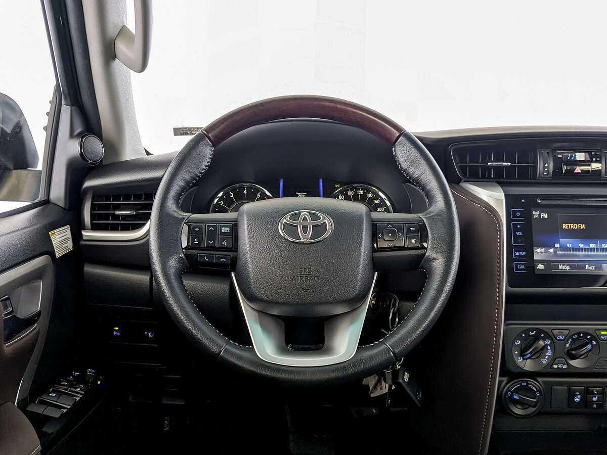 Toyota Fortuner, 2018 Фото №17