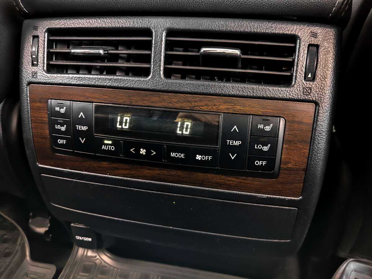 Toyota Land Cruiser, 2019 Фото №23