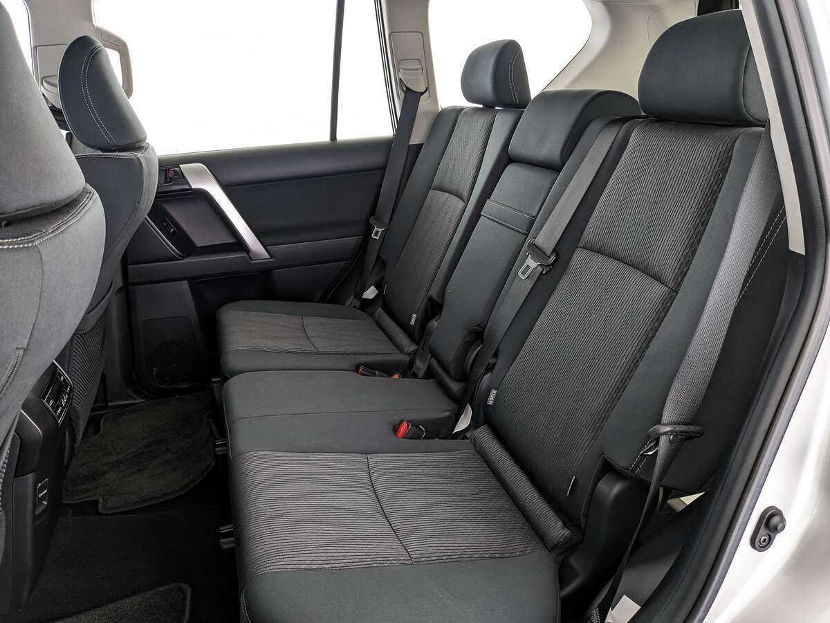 Toyota Land Cruiser Prado, 2022 Фото №13