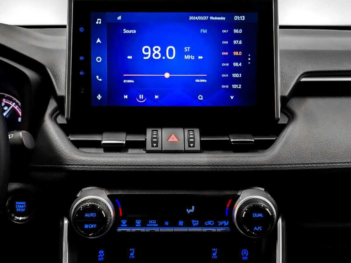 Toyota RAV4, 2022 Фото №12