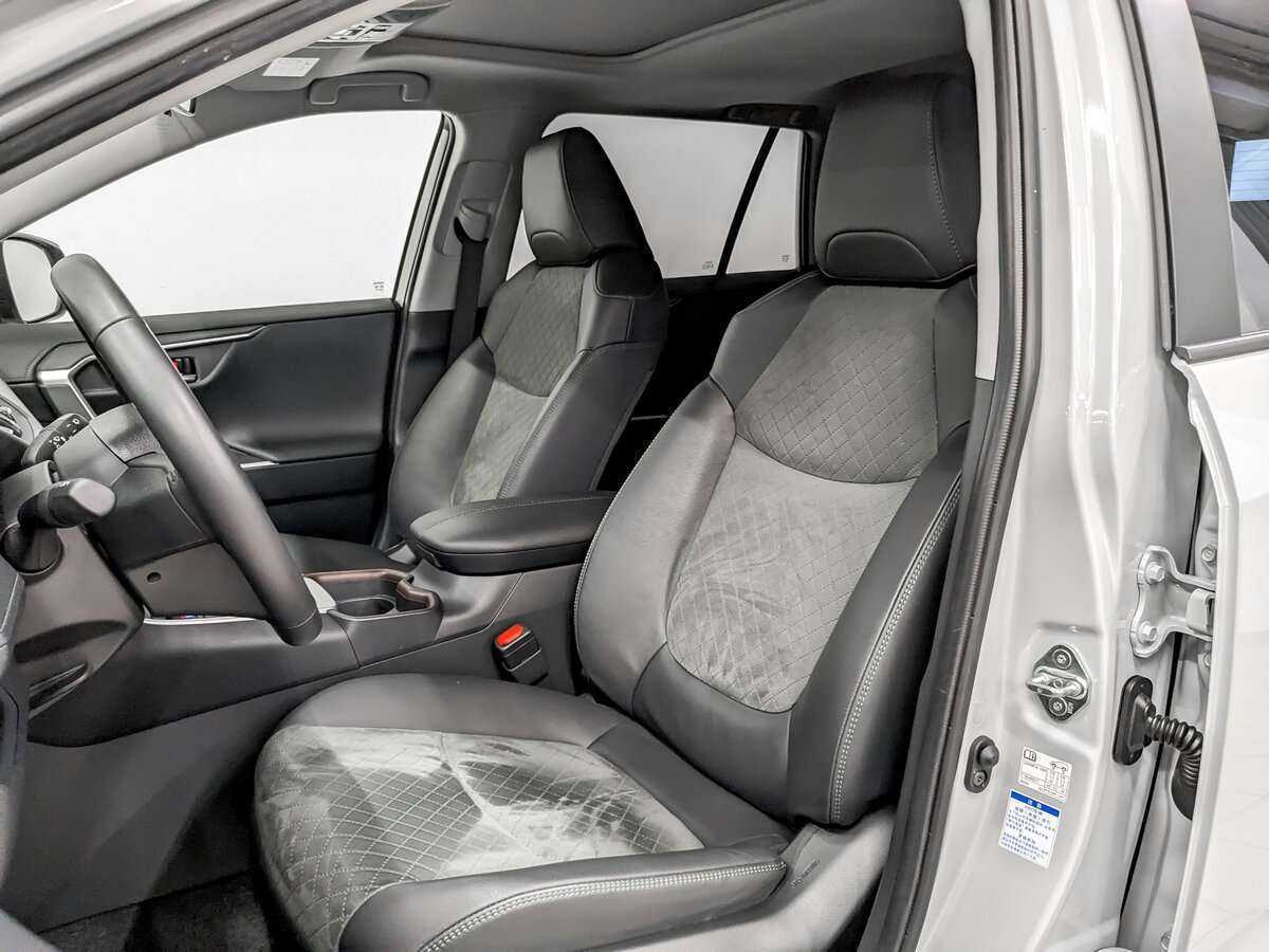 Toyota RAV4, 2022 Фото №15