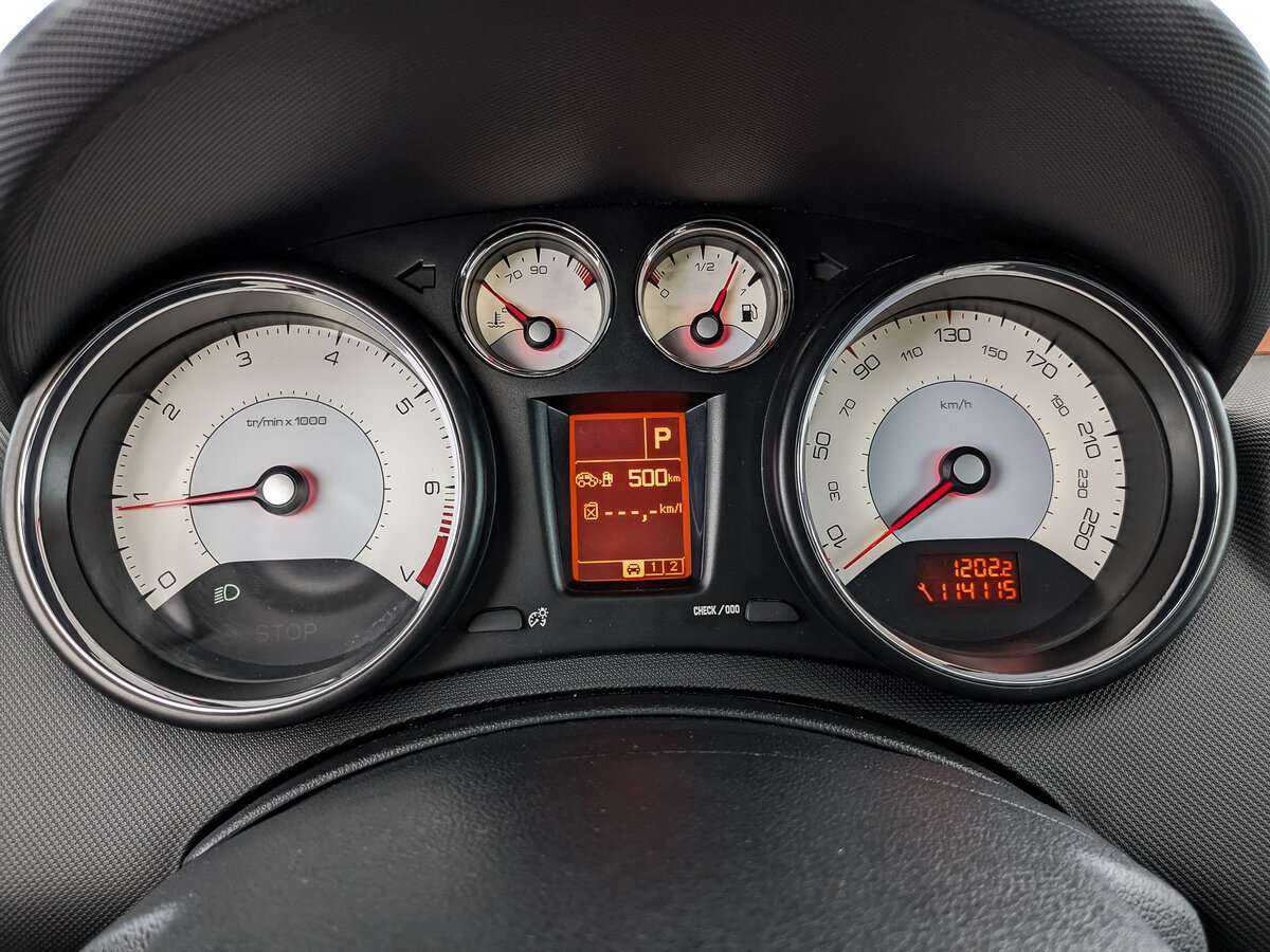 Peugeot 308, 2011 Фото №12