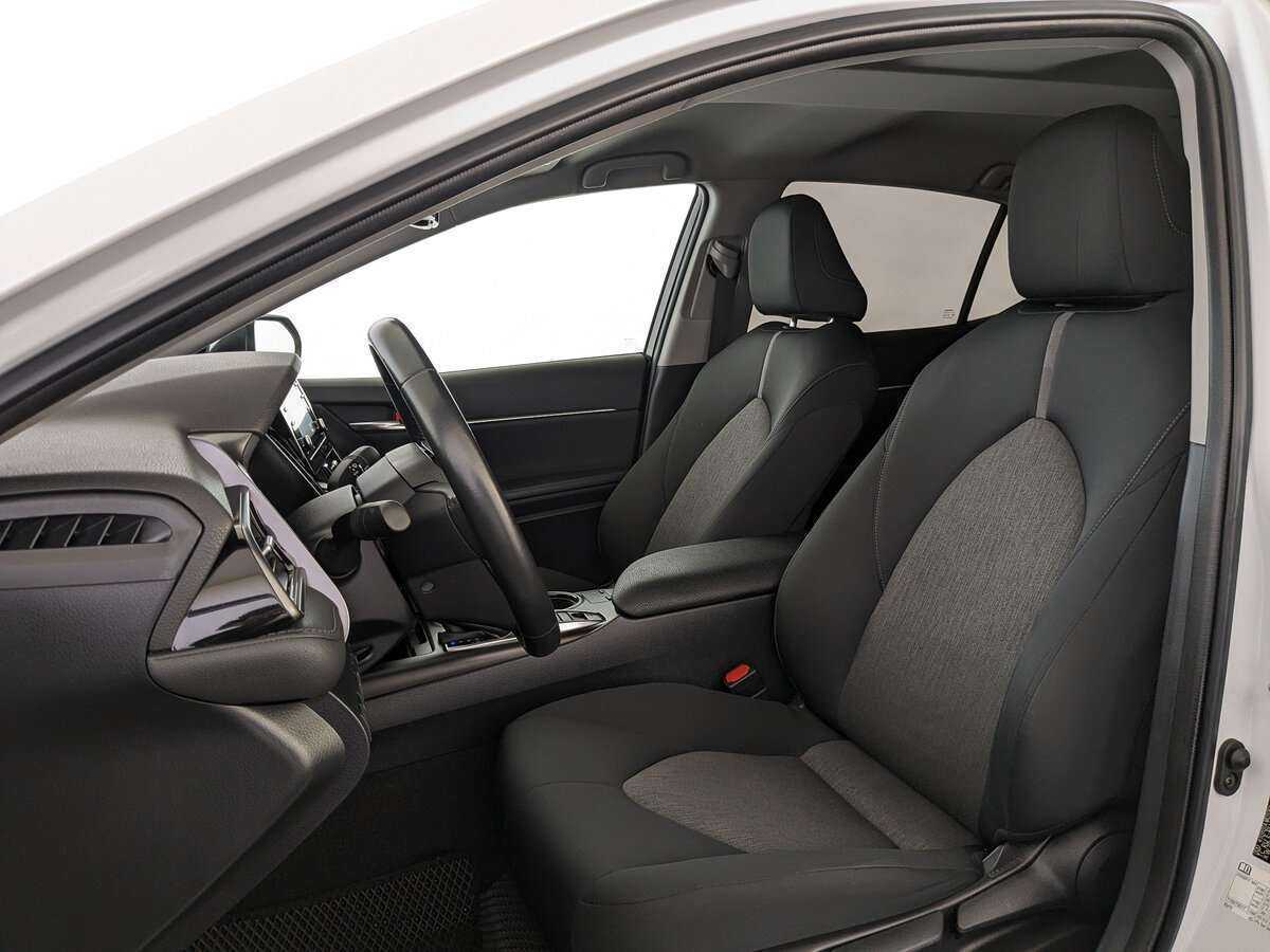 Toyota Camry, 2022 Фото №16