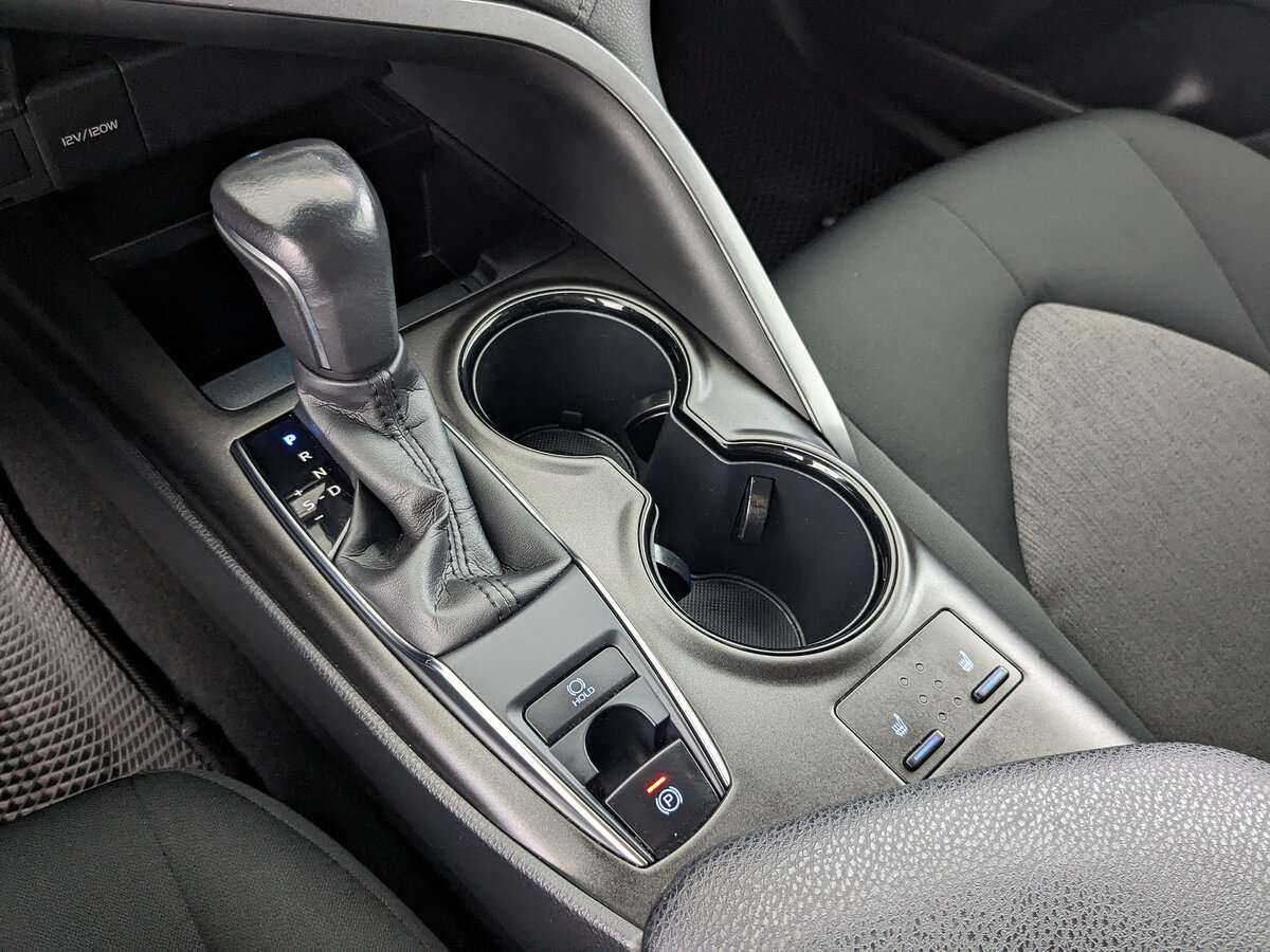 Toyota Camry, 2022 Фото №17