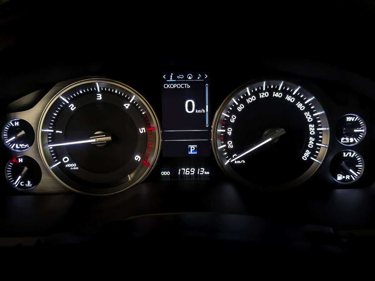 Toyota Land Cruiser, 2017 Фото №11