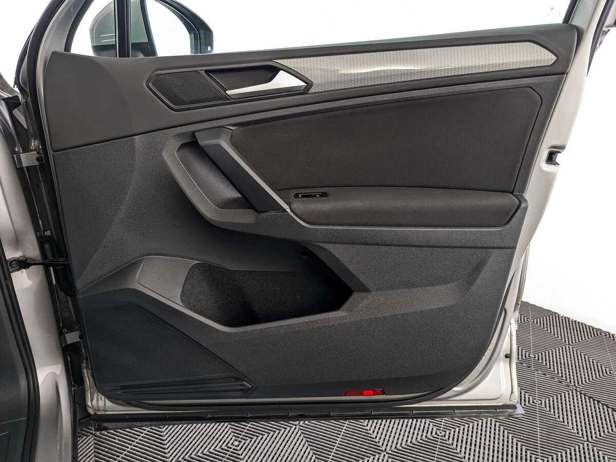 Volkswagen Tiguan, 2021 Фото №25