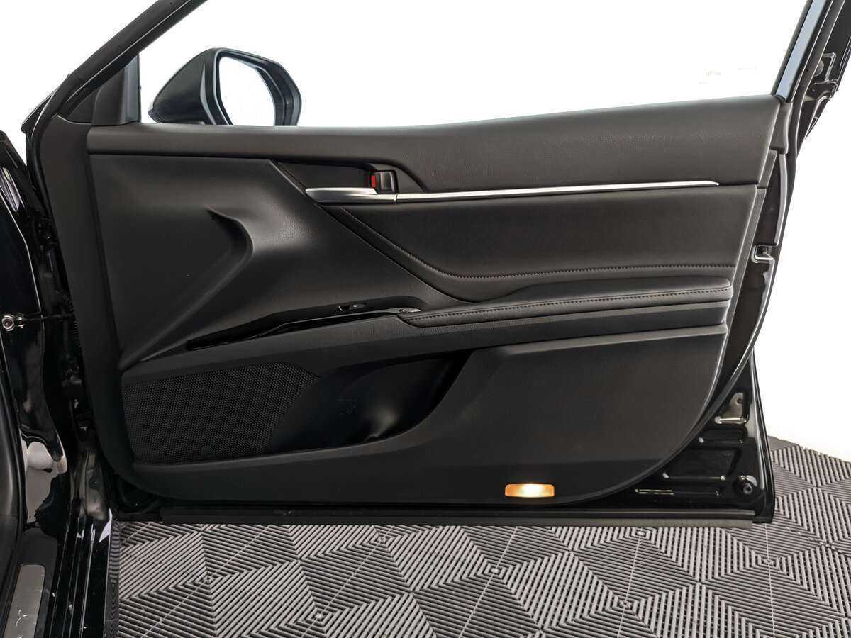 Toyota Camry, 2019 Фото №18
