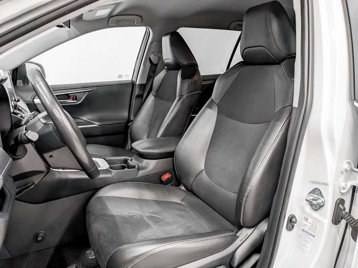 Toyota RAV4, 2021 Фото №16